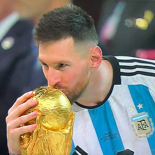 19/12/22 : Coupe du Monde de Football : L’Argentine qui remporte la...