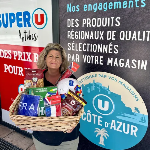 GAGNEZ UN PANIER SPECIAL COUPE DU MONDE AVEC SUPER U ANTIBES