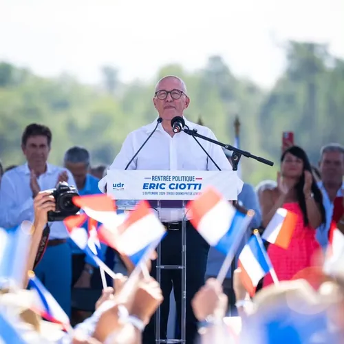 Éric Ciotti fait sa rentrée politique à Levens