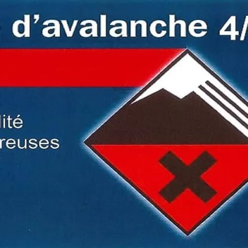 25/01/23 : Risque élevé d'avalanche à Isola 2000
