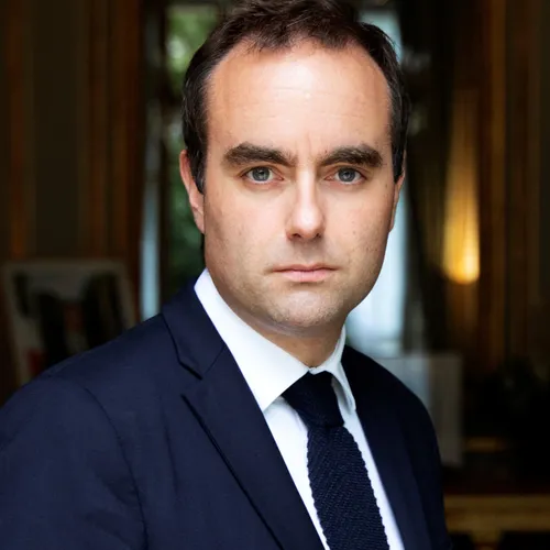 Sébastien Lecornu dévoile son nouveau gouvernement