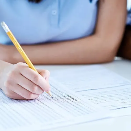 28/08/23 : Les épreuves de spécialité du Bac décalées au mois de juin