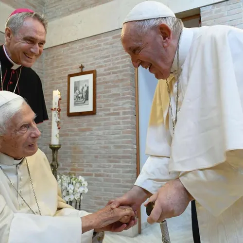 28/12/22 : Benoît XVI est « gravement malade » selon le pape François