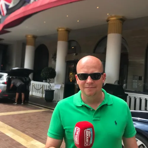 Coup de projecteur ce matin sur le tournage de la série télévisée...