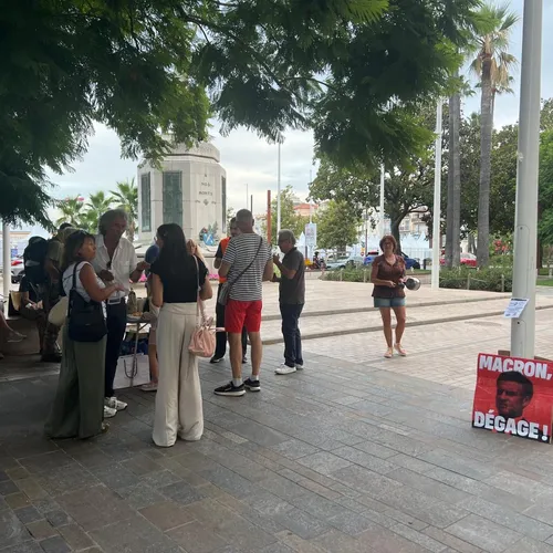 Nice, Antibes, Cannes : des casseroles pour saluer la chute du...