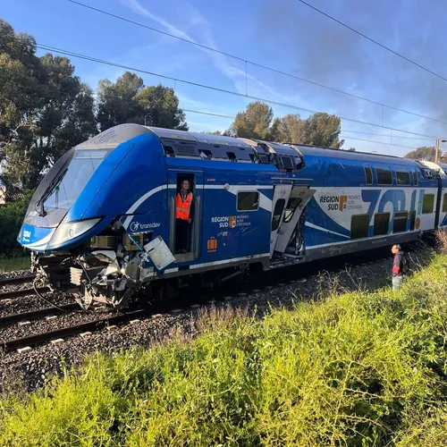 Accident mortel entre un TER et un poids lourd à Saint-Raphaël