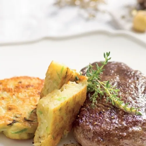 Pavés de cerf (ou tournedos de veau), galettes de pommes de terre...