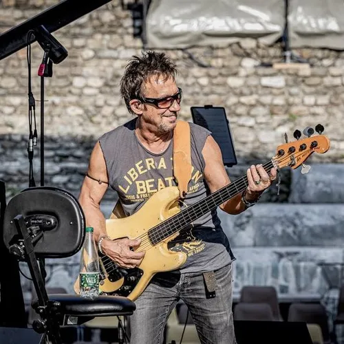 Le concert d’Eric Serra aux Nuits de Robinson à Mandelieu la Napoule