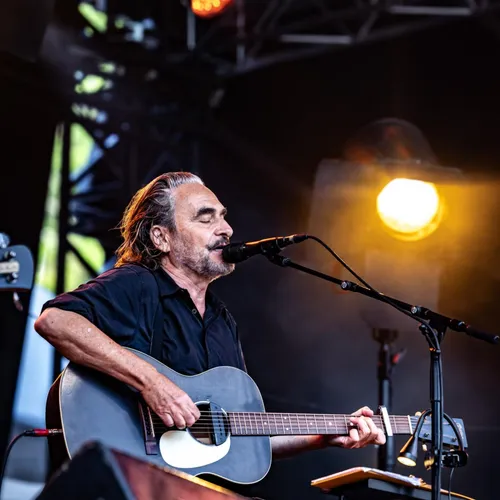 L'INVITE DE CANNES RADIO : STEPHAN EICHER