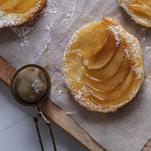 Tarte tatin aux pommes et à la confiture d’asperges