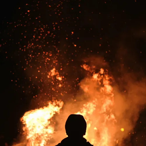 Incendies en France : 375 personnes interpellées, dont 142 mineurs 