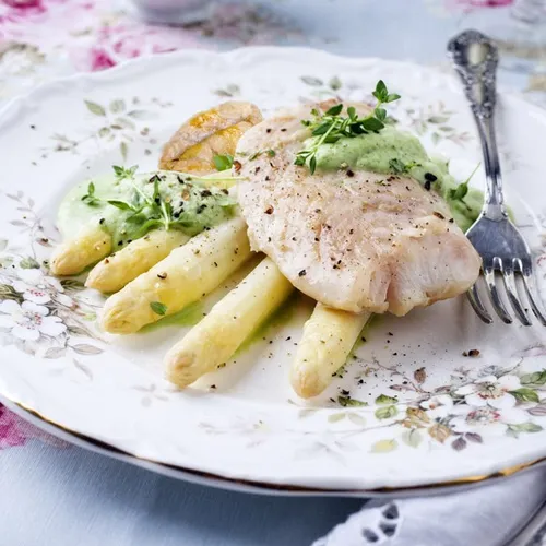 Rencontre entre le ris de veau, le saint pierre et les asperges...
