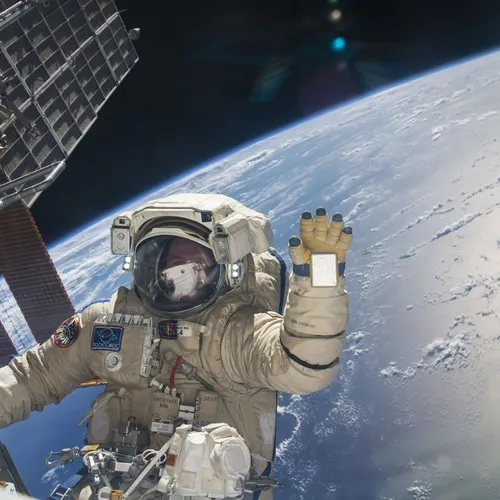 24/11/22 : Lancement réussi pour le satellite de télécommunications...