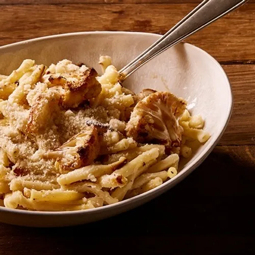 Pâtes à la crème de chou-fleur et lardons