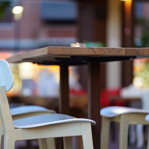 Premiers bilans touristiques : les restaurateurs déplorent une...