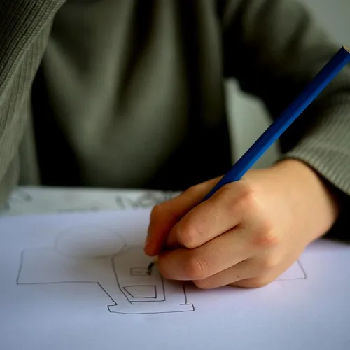 Éducation : la Cour des comptes alerte sur des heures de cours...