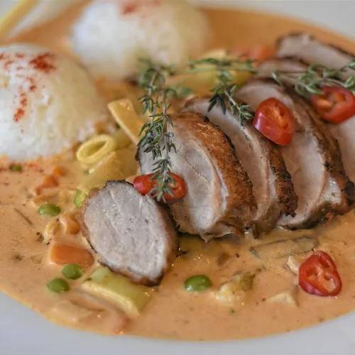 Canard au curry rouge