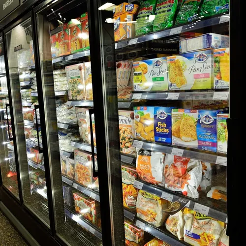 Cyberattaque : les frigos de centaines de supermarchés visés