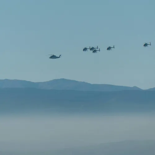 De nombreux hélicoptères et navires au large de Menton