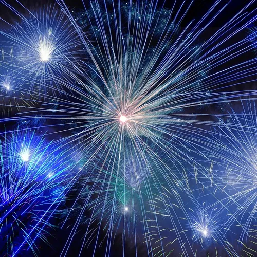 Paris décale son feu d’artifice du 14 juillet en hommage aux...