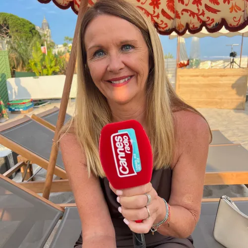 L'INVITEE DE CANNES RADIO : ISABELLE DREZEN , responsable d'édition...
