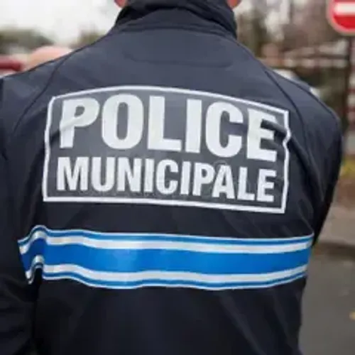 Nice : Un refus d’obtempérer, deux policiers blessés et une...