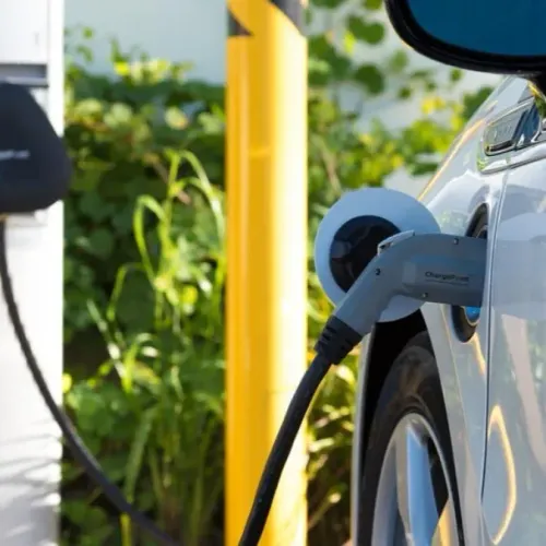 Retour du leasing social pour voitures électriques en 2025