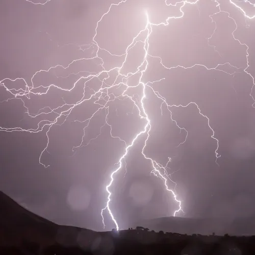 Orages dans le Sud-Est : procédure accélérée de catastrophe...
