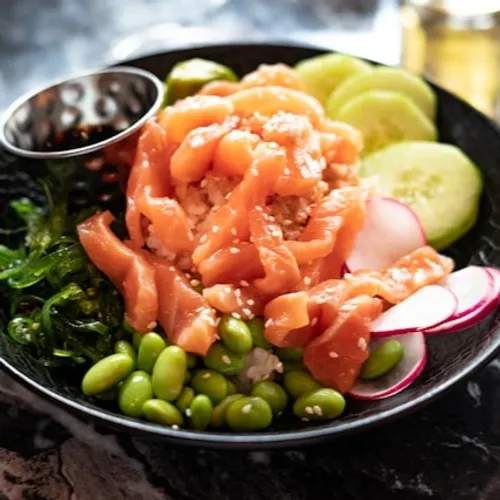 Poke bowl au saumon