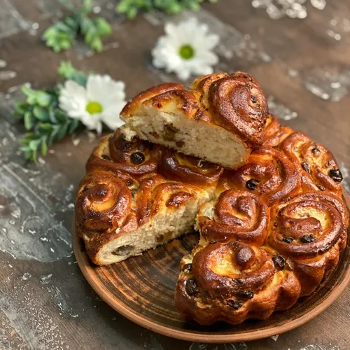 Brioche roulée aux raisins secs
