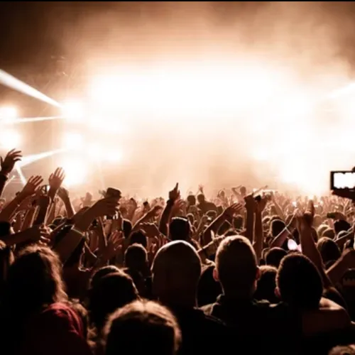Le festival des Alpagas Bleus maintient la venue de Patrick Bruel à...