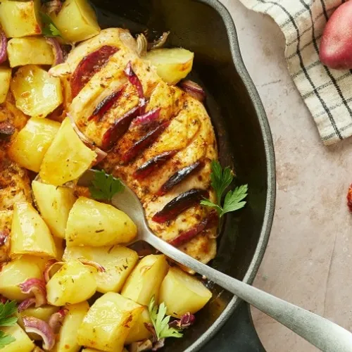 Poulet, chorizo et pommes de terre au four