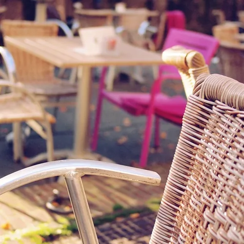 16/12/22 : Deux établissements du Cours Saleya à Nice privés de...