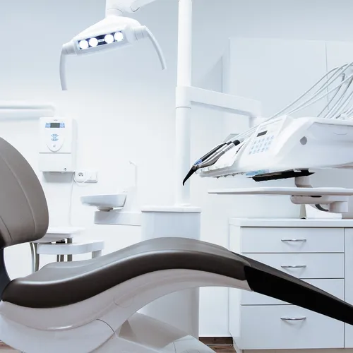 Nice, un centre de soins dentaires suspendu pour de graves...