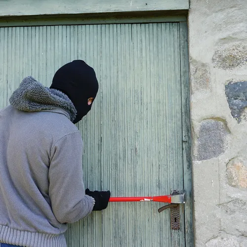 Cambriolages : une hausse de 5,8 % enregistrée en France en juillet...