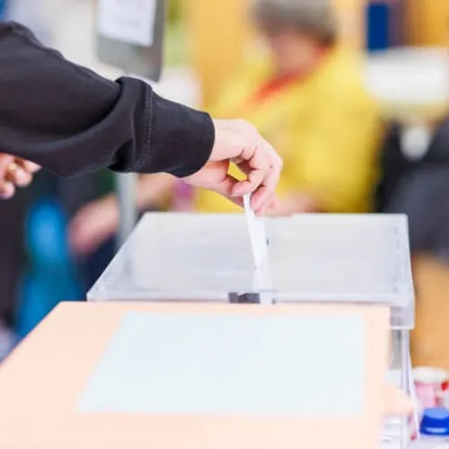 13/11/23 : Vallauris Golfe-Juan : réélection du maire sortant LR...