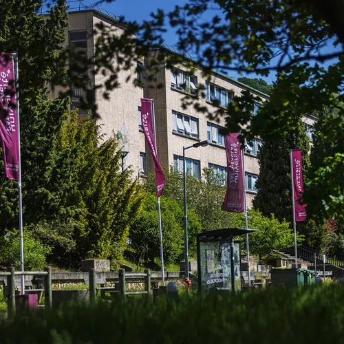 L’université Paris-Saclay toujours numéro 1 française au classement...