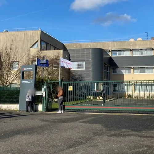 Incendie d'un lycée à Étampes : un suspect interpellé