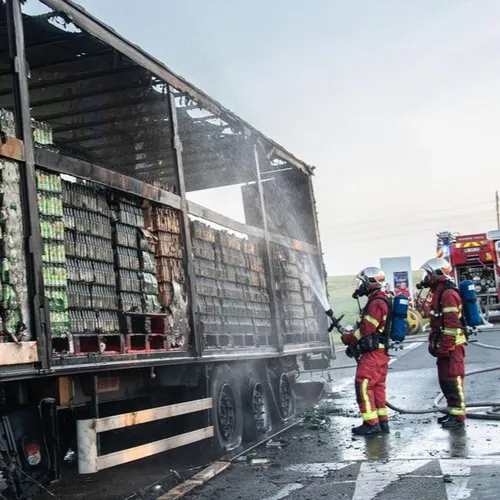 La remorque pleine de bière d’un poids lourd prend feu dans l’Oise
