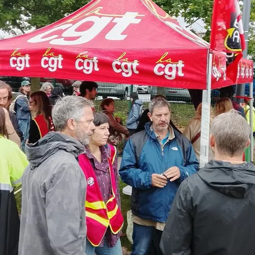 Les assistants d’éducation en grève à Amiens