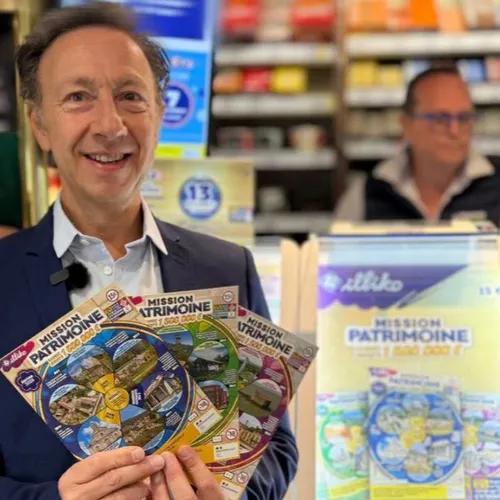 Stéphane Bern a gratté un ticket de loto du patrimoine en...