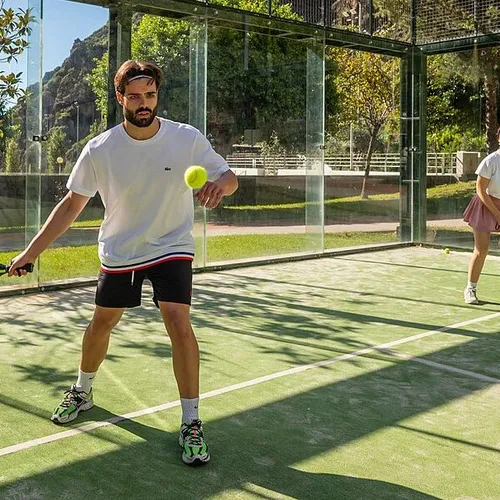 Découvrez les joies du padel à Dammarie-lès-Lys  