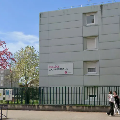 Le principal adjoint du collège Louis-Pergaud à Maurepas mis en...