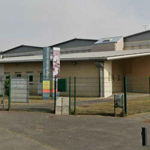 Un enseignant de l’Oise demandait des photos nues à ses élèves