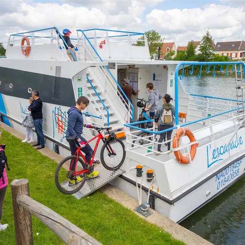 Une journée entre bateau, vélo et énigmes le long de l’Oise