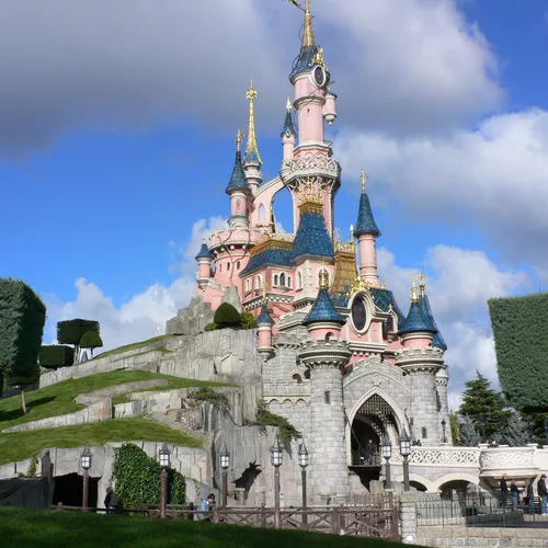 Disneyland Paris devant le tribunal de Meaux