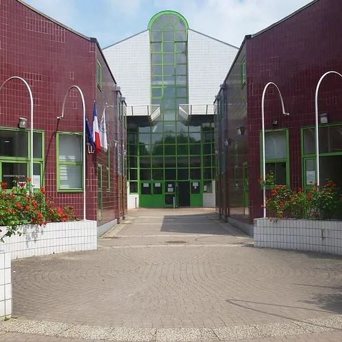 À Beauvais, des enseignants du collège Pellerin en grève le jour du...