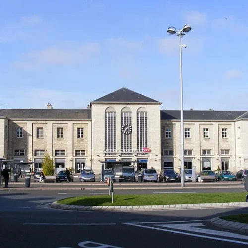 Travaux sur le parvis de la gare de Chartres