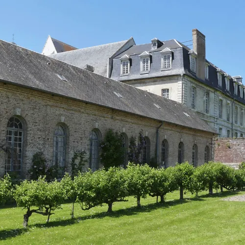 Les jardins de l’abbaye de Saint-Riquier, un abri de biodiversité
