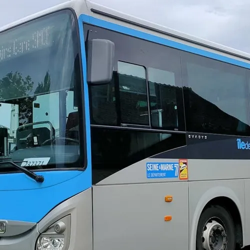 La gratuité des bus pour les moins de 26 ans débattue à Amiens...